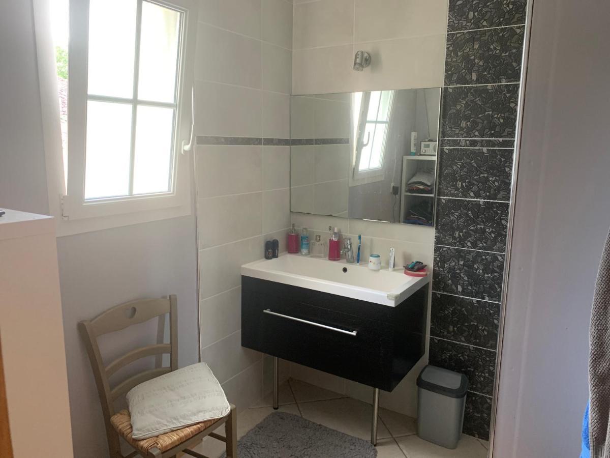 Вилла Les 5 Timbres Montpellier-de-Medillan Экстерьер фото