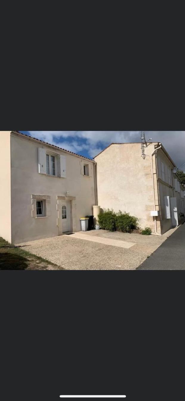 Вилла Les 5 Timbres Montpellier-de-Medillan Экстерьер фото
